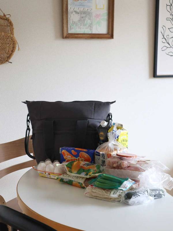 夏のこどもとのおでかけに欠かせない保冷ができるバッグ。今年は、トートバッグのような見た目の「bon moment 保冷クーラーバッグ」が大活躍しています。[PR]