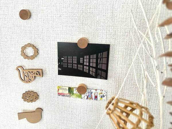 サッと10秒！気軽にプチ模様替え「天然木のピクチャークリップ」[PR]