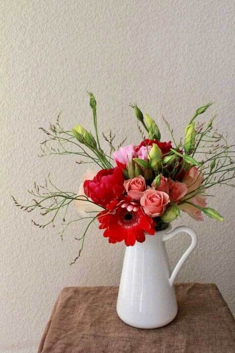 癒されたいなと感じたら、新しいフラワーベースに“自分のための”花を飾ろう。[PR]