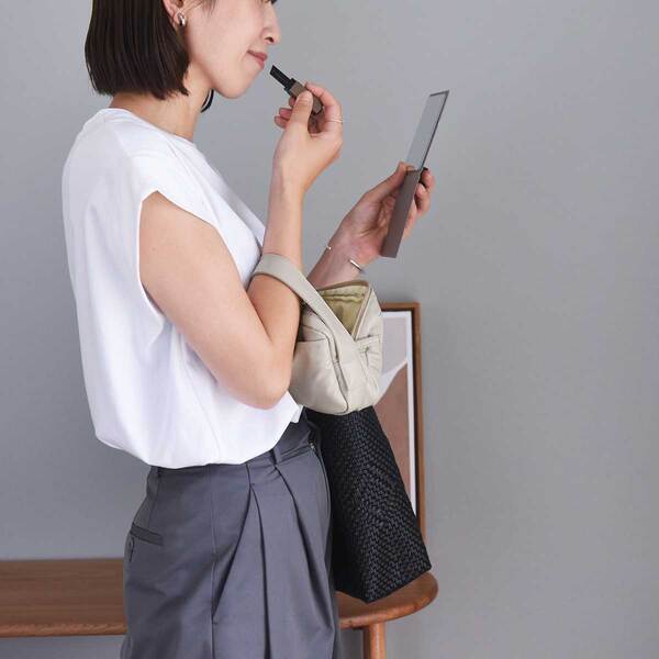 暮らしの質をちょっとUPさせる、洗えるフェイクレザーポーチ新作2種[PR]