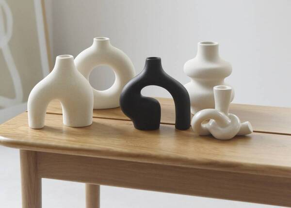 「誰でも簡単に洗練インテリア」で注目のフラワーベース。インスタグラマーさんはこんな組み合わせで使っています[PR]