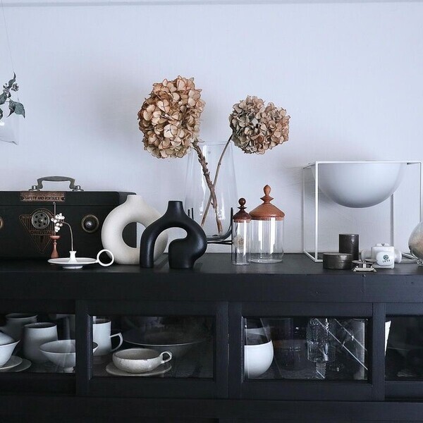 「誰でも簡単に洗練インテリア」で注目のフラワーベース。インスタグラマーさんはこんな組み合わせで使っています[PR]