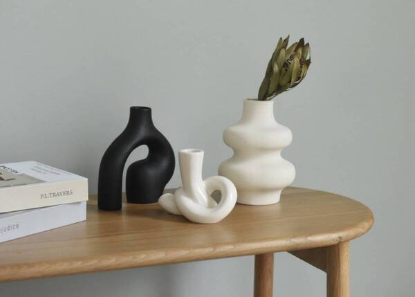 「誰でも簡単に洗練インテリア」で注目のフラワーベース。インスタグラマーさんはこんな組み合わせで使っています[PR]