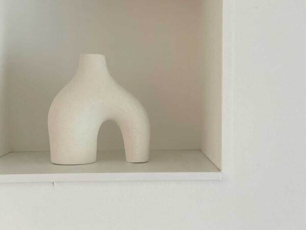 「オブジェにもなるフラワーベース」で、洗練されたインテリア空間をわが家に。[PR]