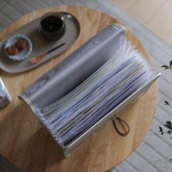 今年度も折り返し。溜まった書類を一気に片付けるなら、仕分け上手な書類収納ケースが便利です【インスタグラマーさんのもの選び】[PR]