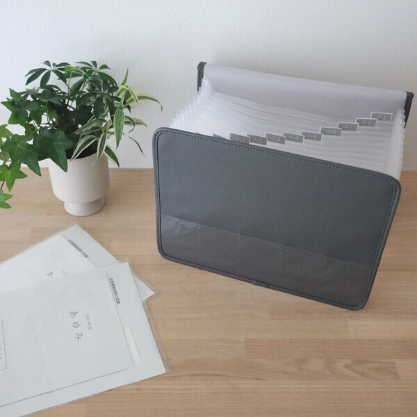 今年度も折り返し。溜まった書類を一気に片付けるなら、仕分け上手な書類収納ケースが便利です【インスタグラマーさんのもの選び】[PR]