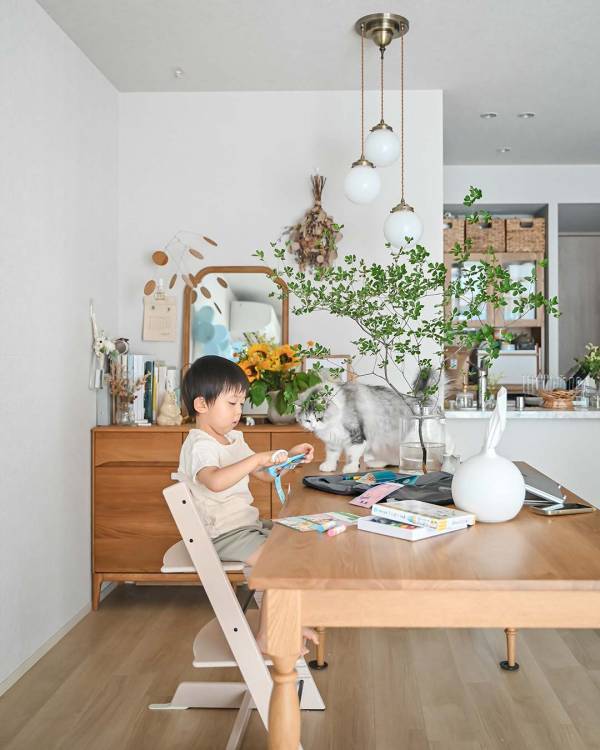 子どものお絵描きグッズがすっきり片付く「収納バッグ」　整頓上手なママの使用レポ