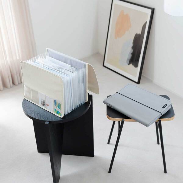 あの収納ファイルに待望の新サイズ！ガバッと開く書類ケース「A５深めポケット」誕生[PR]