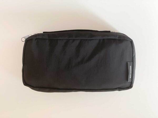 旅行ポーチは「吊り下げトラベルポーチ」と「圧縮できるトラベルポーチ」で揃えて、旅時間を快適に。[PR]