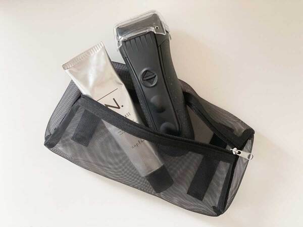 旅行ポーチは「吊り下げトラベルポーチ」と「圧縮できるトラベルポーチ」で揃えて、旅時間を快適に。[PR]