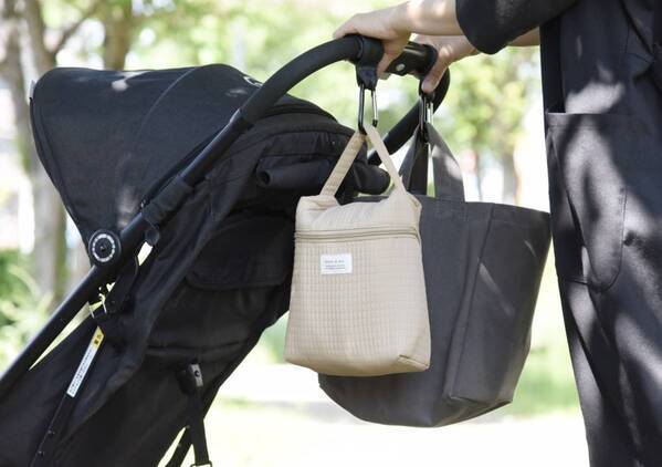 みんなの哺乳瓶ポーチの中身が知りたい！ 0歳〜4歳ママのインスタグラマーさんが、いつも持ち歩くお食事セットを教えてくれました[PR]