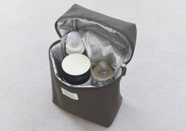 みんなの哺乳瓶ポーチの中身が知りたい！ 0歳〜4歳ママのインスタグラマーさんが、いつも持ち歩くお食事セットを教えてくれました[PR]