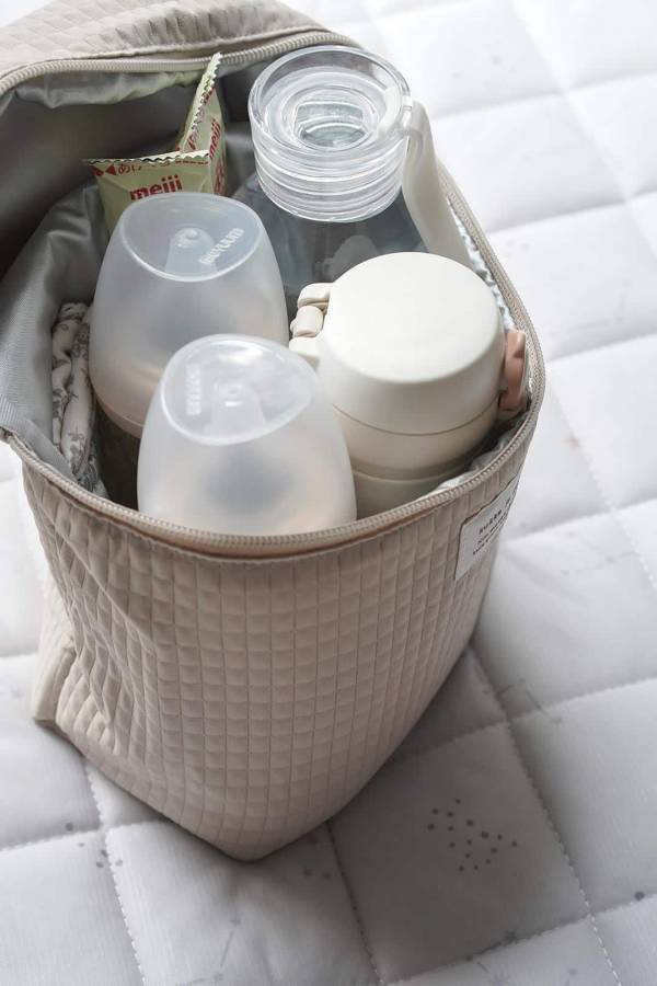 みんなの哺乳瓶ポーチの中身が知りたい！ 0歳〜4歳ママのインスタグラマーさんが、いつも持ち歩くお食事セットを教えてくれました[PR]