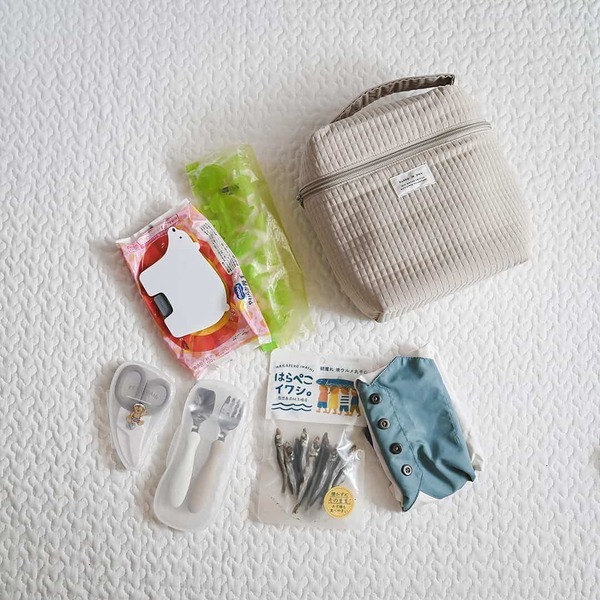 みんなの哺乳瓶ポーチの中身が知りたい！ 0歳〜4歳ママのインスタグラマーさんが、いつも持ち歩くお食事セットを教えてくれました[PR]