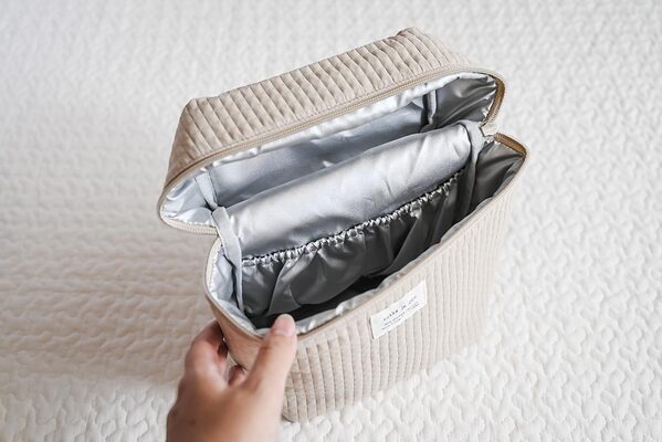 みんなの哺乳瓶ポーチの中身が知りたい！ 0歳〜4歳ママのインスタグラマーさんが、いつも持ち歩くお食事セットを教えてくれました[PR]