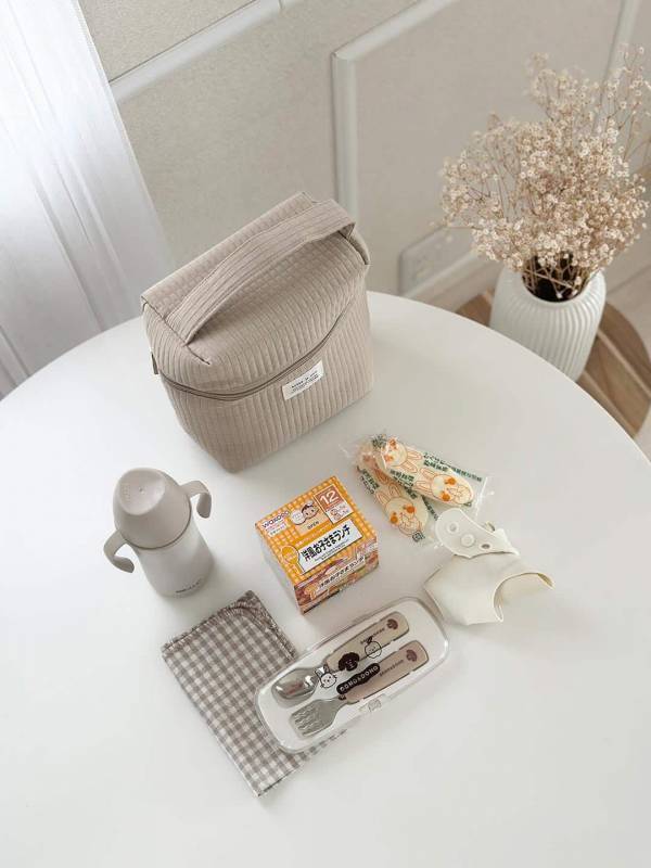 みんなの哺乳瓶ポーチの中身が知りたい！ 0歳〜4歳ママのインスタグラマーさんが、いつも持ち歩くお食事セットを教えてくれました[PR]