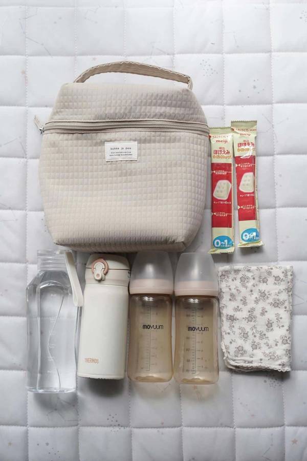 みんなの哺乳瓶ポーチの中身が知りたい！ 0歳〜4歳ママのインスタグラマーさんが、いつも持ち歩くお食事セットを教えてくれました[PR]