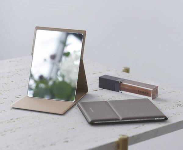 その肌色、本物ですか？ありのままを映す鏡で「自分に似合う色」を再発見【インスタグラマーさんのもの選び】[PR]