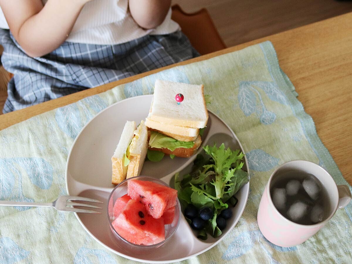 「今日のお昼はこれを食べてね」に最適な“仕切りプレート”とお手軽メニューのご紹介