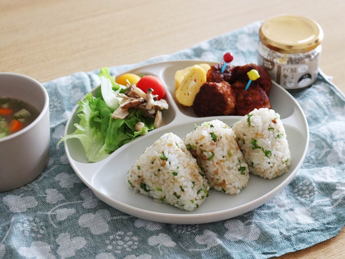 「今日のお昼はこれを食べてね」に最適な“仕切りプレート”とお手軽メニューのご紹介