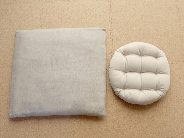 椅子にも床座りにも！座布団になる「ボンモマン　もっちりチェアクッション」を、くつろぎの相棒に[PR]