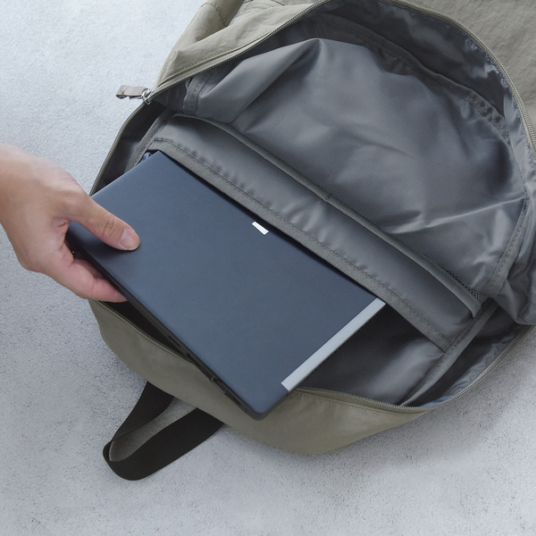 足取りまで軽くなる？！お出かけは、軽量＆機能性充実リュックで[PR]