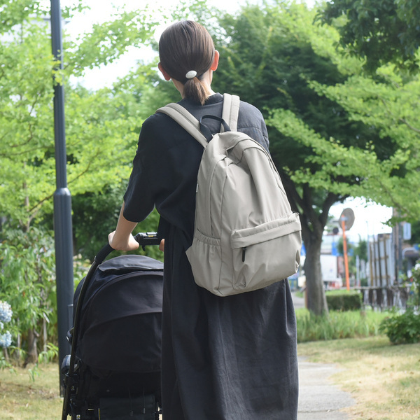 足取りまで軽くなる？！お出かけは、軽量＆機能性充実リュックで[PR]