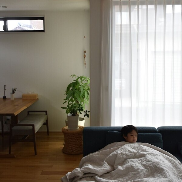 秒でプチ模様替え！お部屋のマンネリ解消も、敷くだけ・掛けるだけの「大人イブル」にお任せ【インスタグラマーさんのもの選び】[PR]