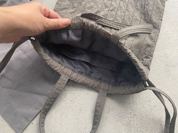 学校行事や冠婚葬祭、日常のあらゆるシーンで活躍する「シューズバッグ」をスタッフがレポート[PR]