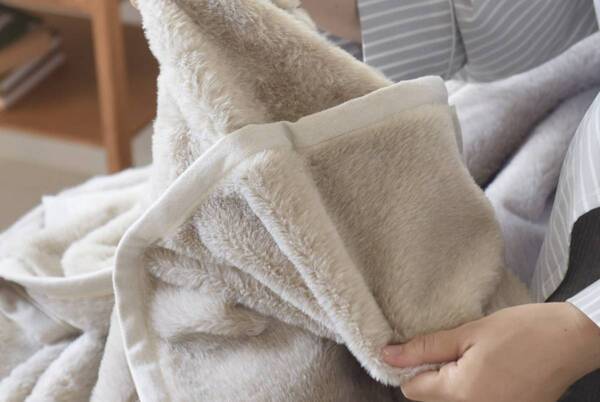 猫好きさんの夢が実現!? 気になる「まるごと猫毛布」の使用レポ