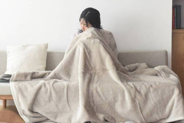 猫好きさんの夢が実現!? 気になる「まるごと猫毛布」の使用レポ