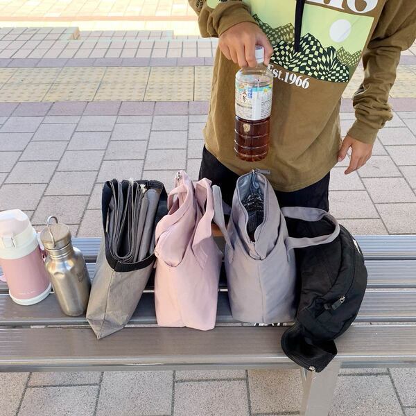 ペットボトルも立てて収納！低学年から高学年まで長く使える「ランチバッグ」[PR]