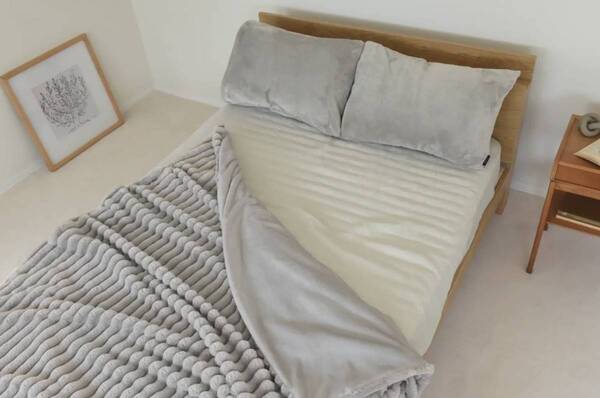 冬のおこもりに計画に◎ ポコポコ可愛いラビット毛布で、ずっと居たくなるお部屋づくり【インスタグラマーさんのもの選び】[PR]