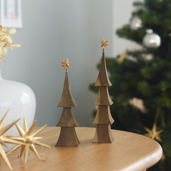 ミニツリーやスノードーム…さりげなく飾るXmasインテリア【5選】