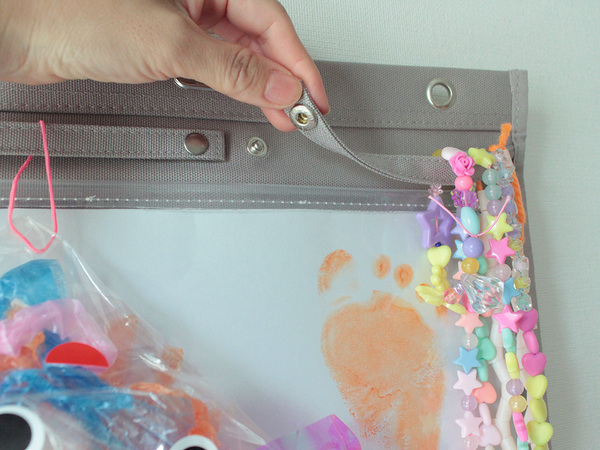 思い出の作品を、飾りながらスッキリ収納。「bon momentのウォールポケット」でキッズ・ギャラリーが完成！[PR]