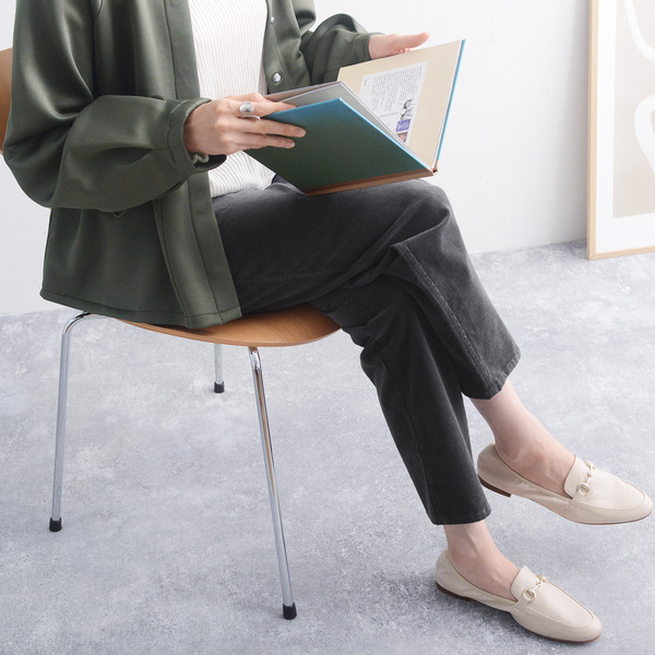 スッキリ派？ゆったり派？『コーデュロイパンツ』ではじめる秋冬満載コーデをご紹介！[PR]