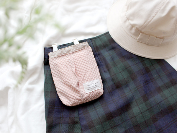 小1娘の通学の相棒に。携帯衛生ポーチにもなる、クッカヤプーの新作「移動ポケット」[PR]