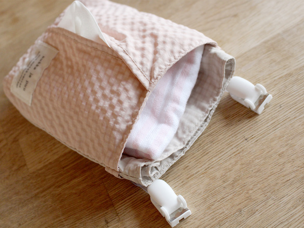 小1娘の通学の相棒に。携帯衛生ポーチにもなる、クッカヤプーの新作「移動ポケット」[PR]