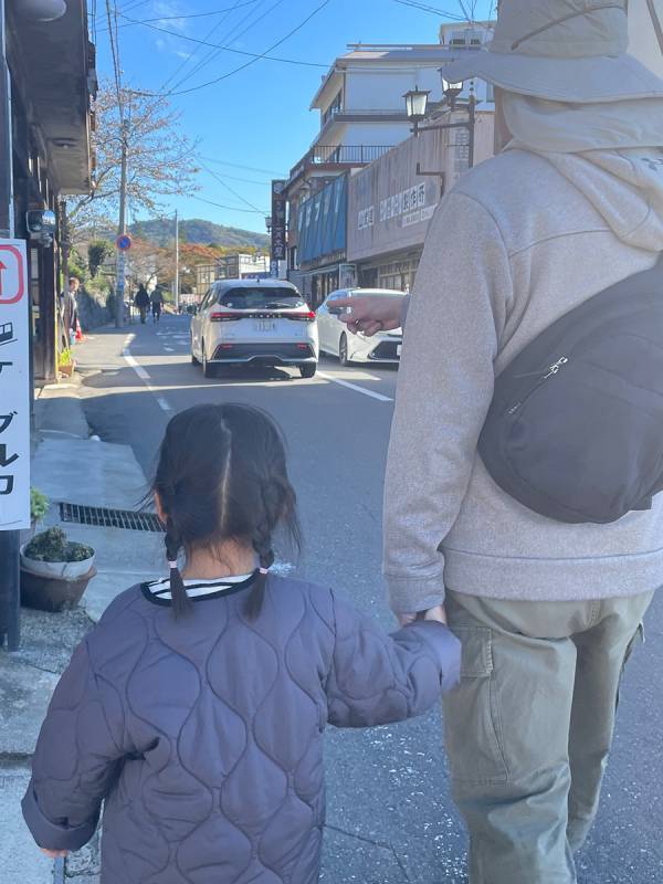 ショルダー以上、リュック未満のサイズ感がちょうどいい。週末のお出かけにぴったりのボディバッグ。[PR]