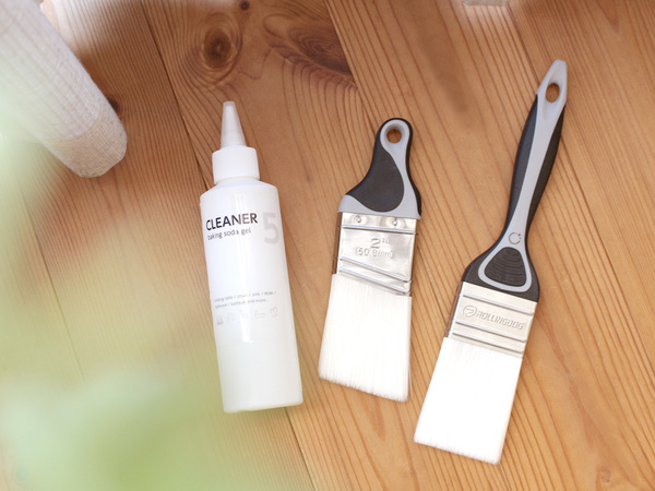 隙間にスイーーーッで汚れを一掃。プロ監修「spoil お掃除ブラシ」が、やみつき爽快！[PR]