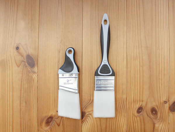 隙間にスイーーーッで汚れを一掃。プロ監修「spoil お掃除ブラシ」が、やみつき爽快！[PR]