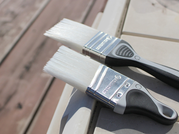 隙間にスイーーーッで汚れを一掃。プロ監修「spoil お掃除ブラシ」が、やみつき爽快！[PR]