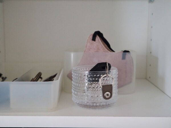 キーケース・パスケース・お財布が一体化！キャッシュレス派の人も現金派の人も使いやすい「三つ折り財布」[PR]