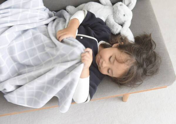 ノーマルと極厚タイプはどう違う？冬の定番キッズスリーパーの “極厚”体験レポが、インスタグラマーさんから届きました[PR]