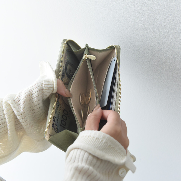 お財布の買い替え時は今！スマートな大人のスマートな長財布見つけた[PR]