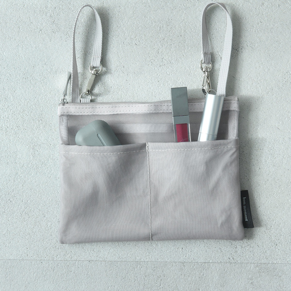 空中ブランコみたいに、ぶら～んと内ポケットを後付け！バッグにちょい足し収納、新作バッグインバッグ[PR]