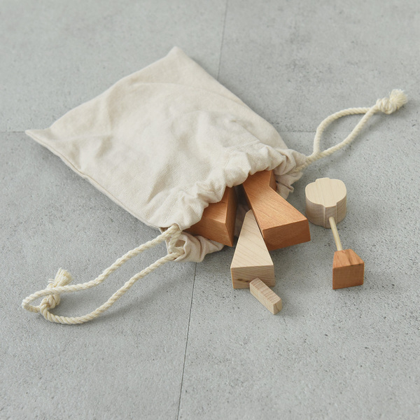 コンパクトに飾って季節を楽しむ！おすすめの雛飾り4選[PR]