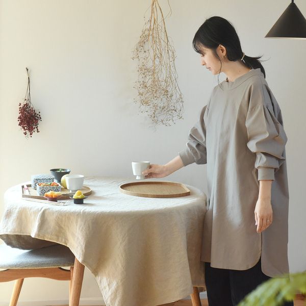 冬の家事には“3秒”かっぽう着がお役立ち。毎朝バタバタでも服は汚さない！身長別スタッフの試着レポート[PR]