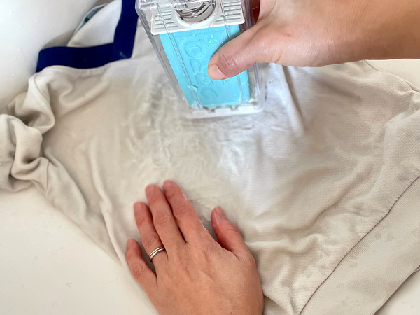 そのままブラッシングも、保管もできる「洗濯石鹸ケース」で、泥ハネ体操着の予洗いがラクに。[PR]