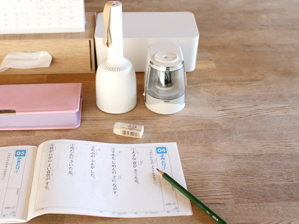 「最初からコレにしておけばよかった」どこでも・らくちん・コンパクト、電動鉛筆削りドッチモ[PR]